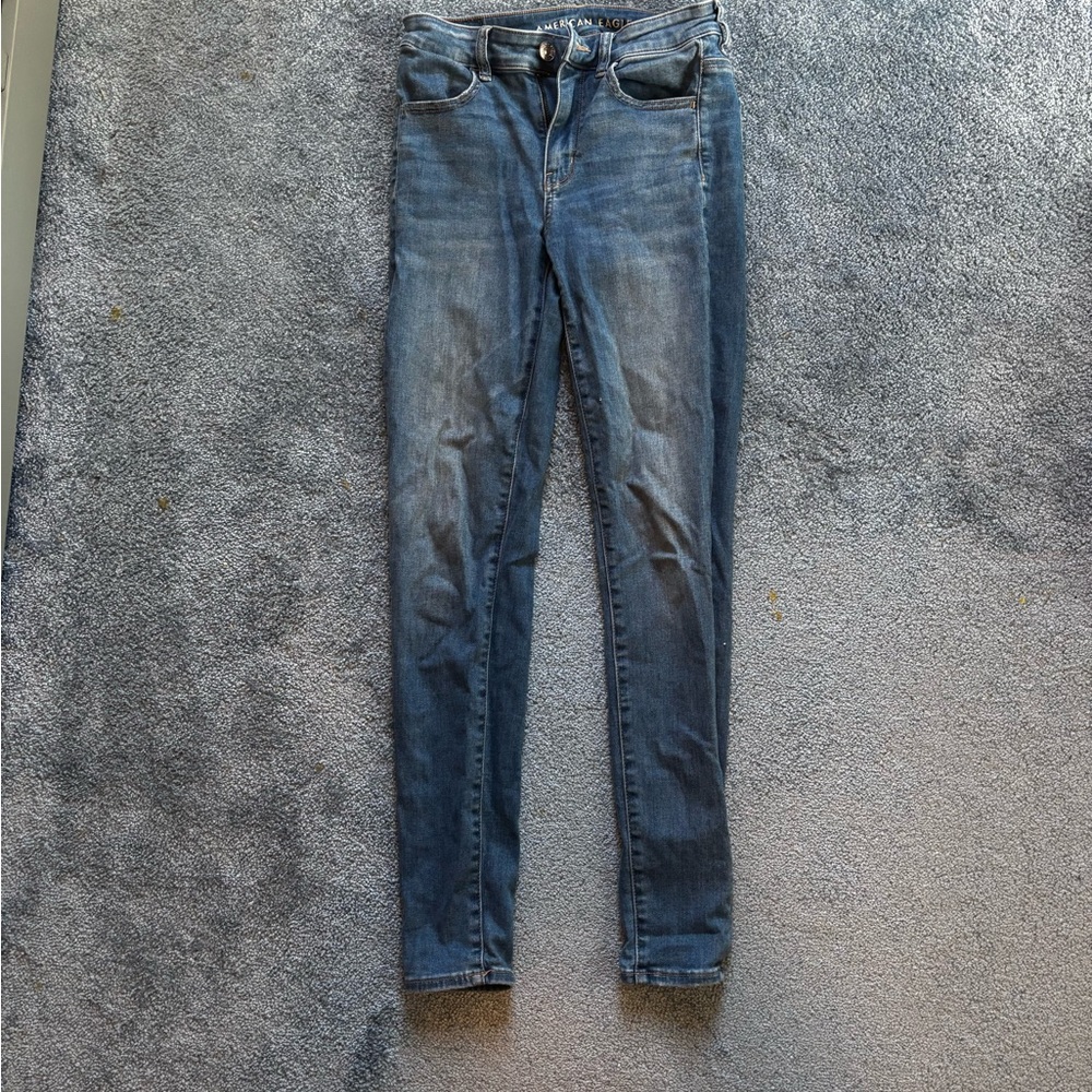 American eagle 6L hi-rise jeans